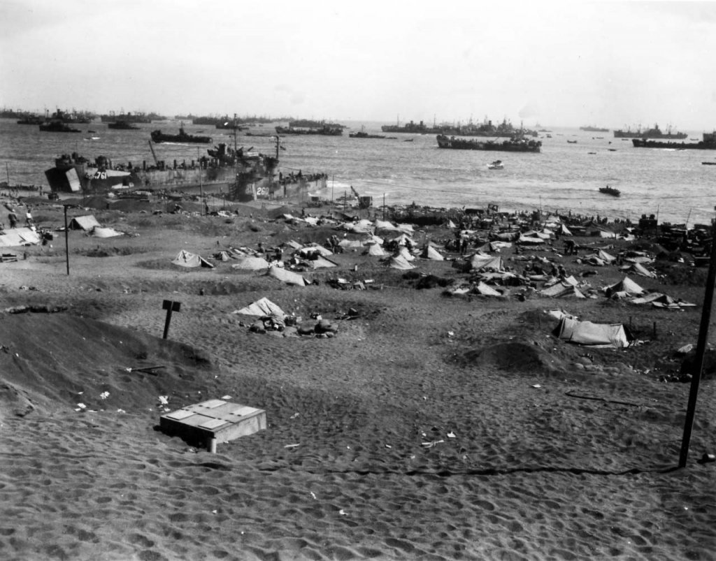 Iwo Jima 1945_2_27 (1).jpg