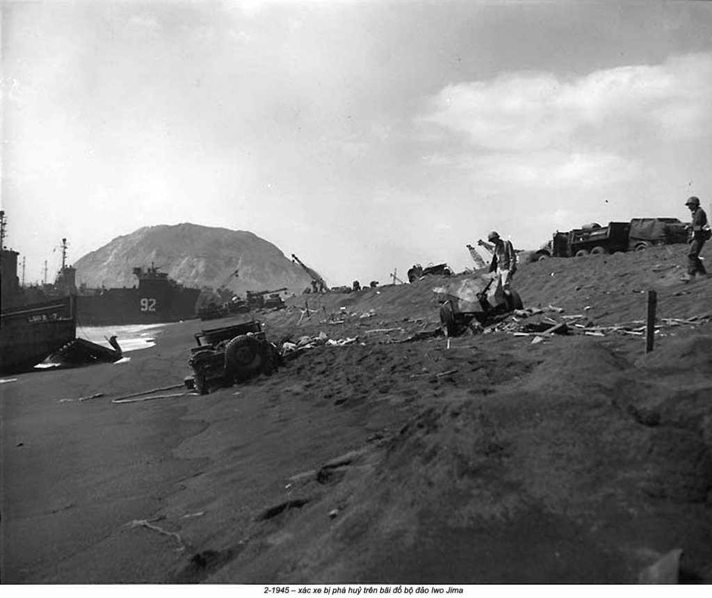 Iwo Jima 1945_2_x (64).jpg