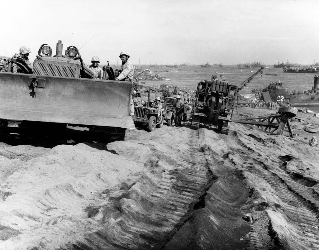 Iwo Jima 1945_3_10 (15).jpg