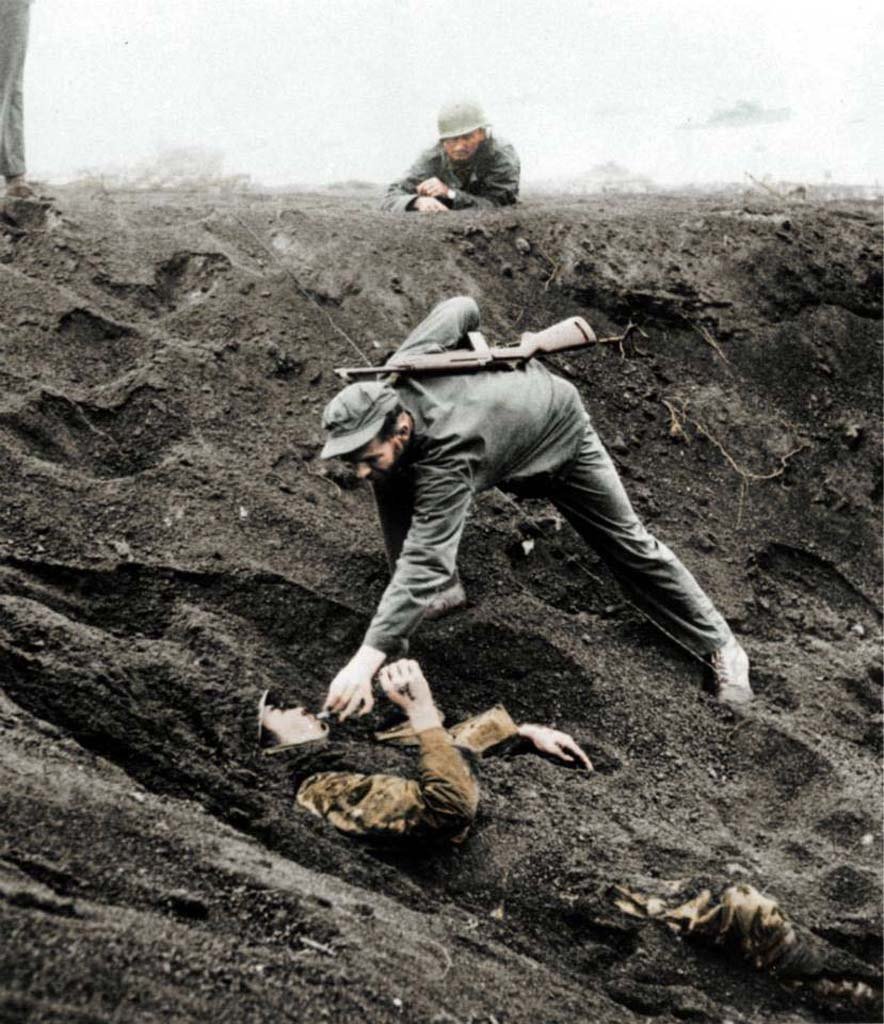 Iwo Jima 1945_3_16 (2a).jpg