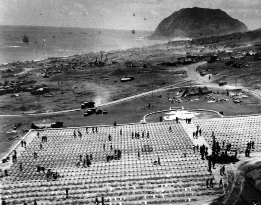 Iwo Jima 1945_4_13 (8).jpg