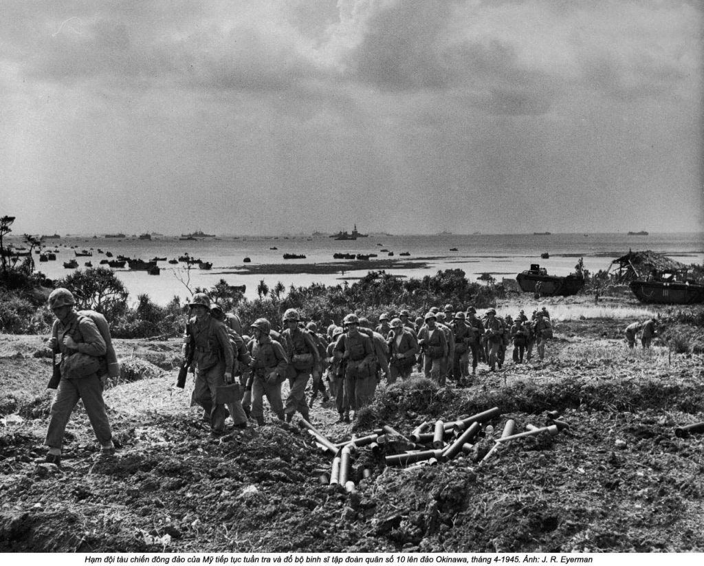 Okinawa 1945_3_29 (13).jpg