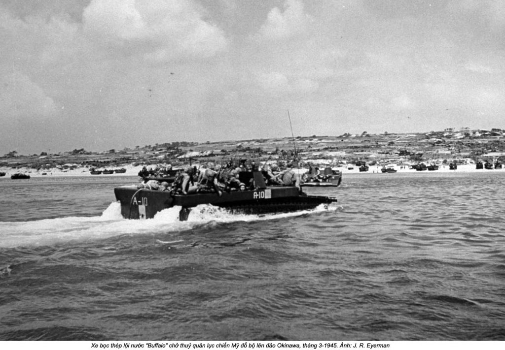 Okinawa 1945_3_29 (17).jpg