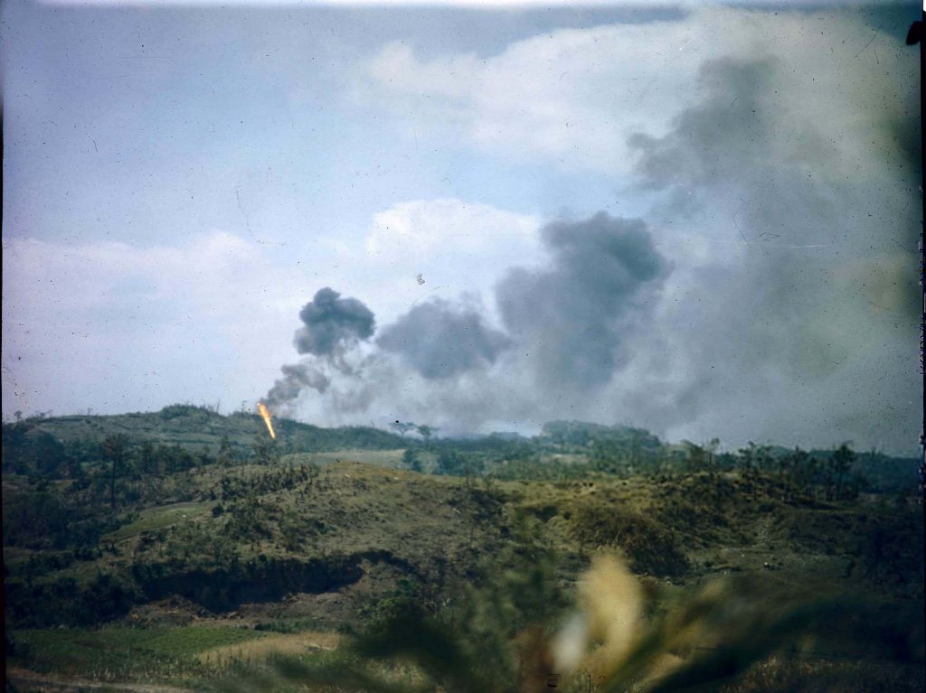 Okinawa 1945_3_29 (22).jpg