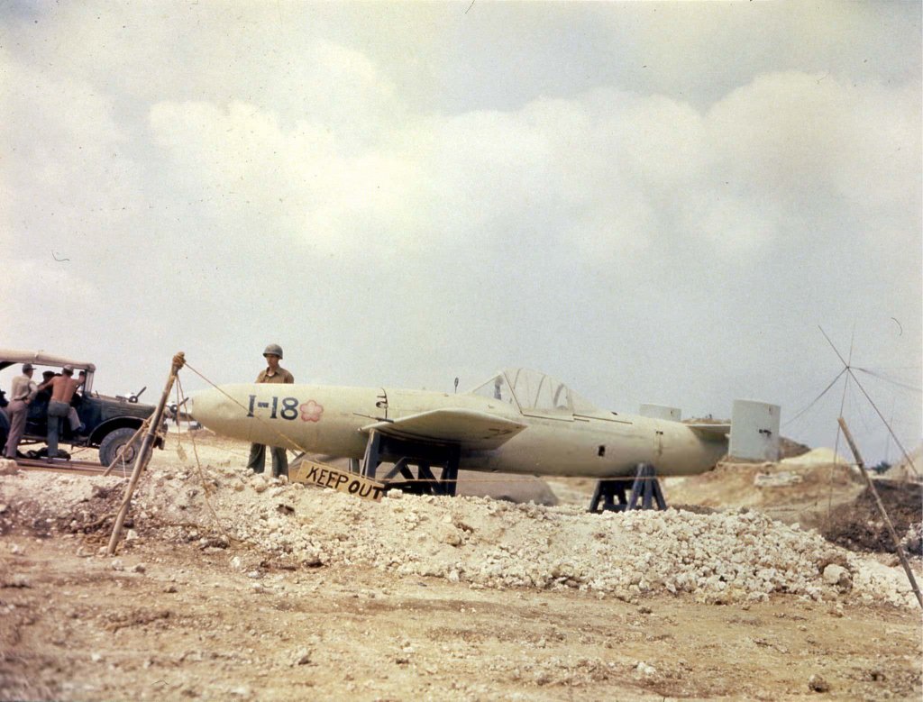 Okinawa 1945_4_13 (8).jpg