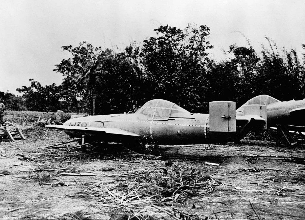 Okinawa 1945_4_13 (13).jpg