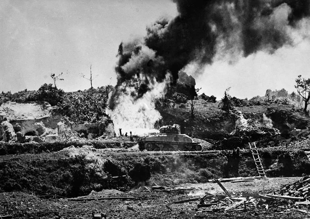 Okinawa 1945_5 (63).jpg