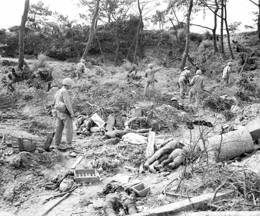 Okinawa 1945_5 (97).jpg