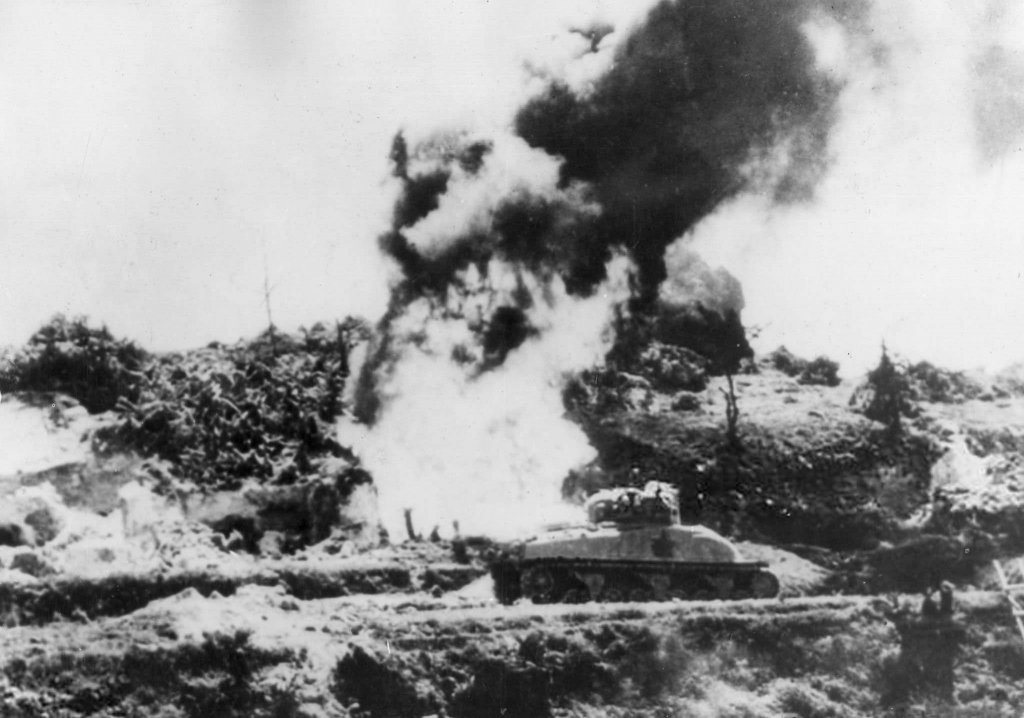 Okinawa 1945_5_30 (18).jpg