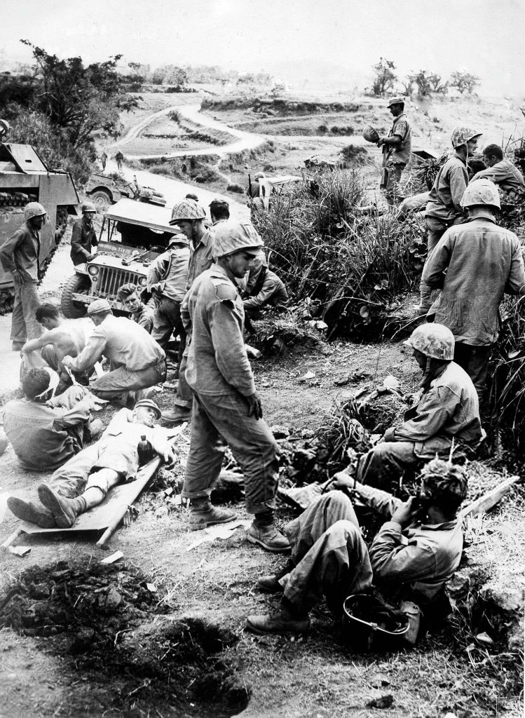 Okinawa 1945_6_1 (2).jpg