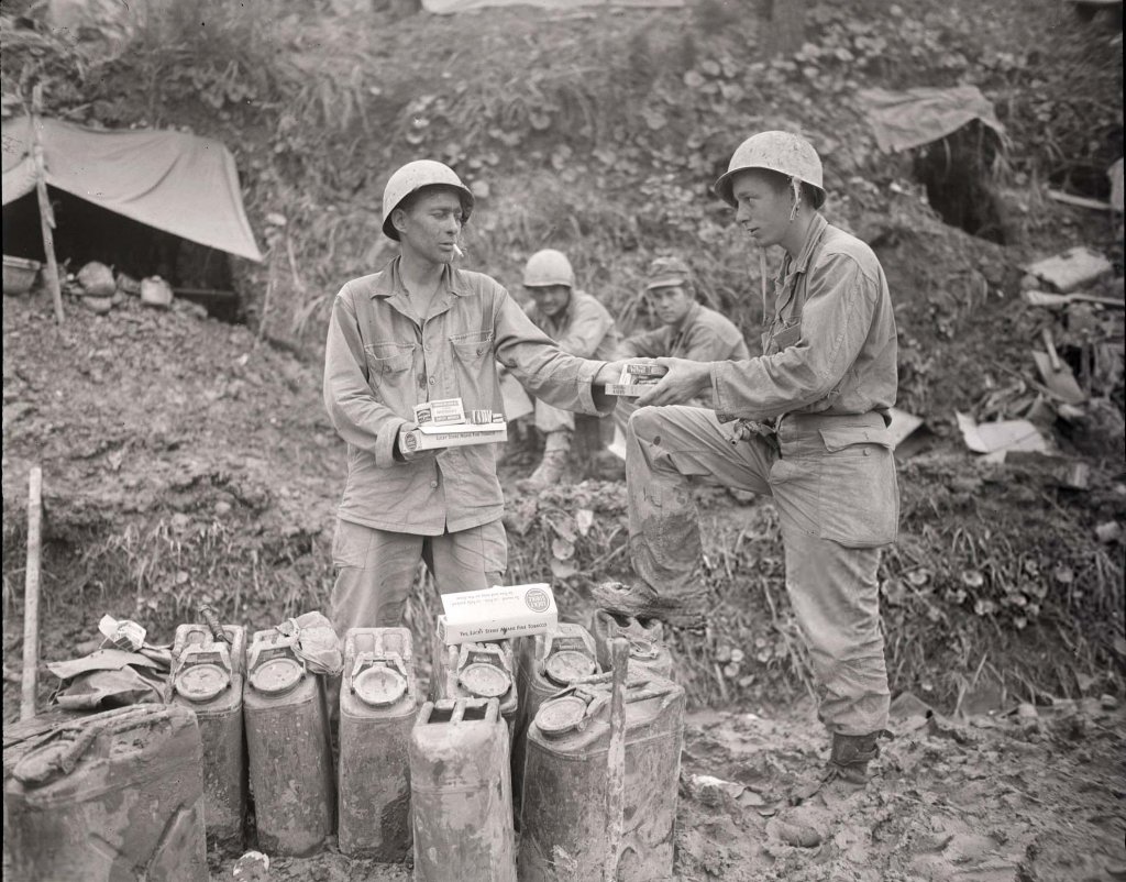 Okinawa 1945_6_12 (1).jpg