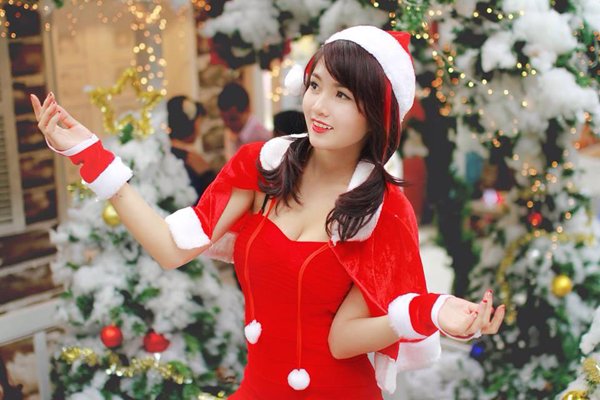 Tổng-hợp-hình-ảnh-Noel-bên-các-cô-nàng-Girl-xinh-gợi-cảm-22.jpg