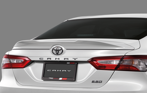 op-huong-gio-khoang-hanh-ly-toyota-camry.png