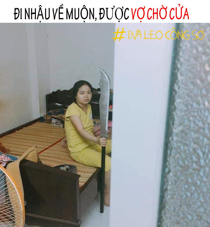 Vác đao chờ chồng nhậu về.png