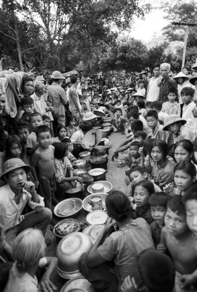 RÃ©fugiÃ©s Ã  la frontiÃ¨re chinoise.jpg