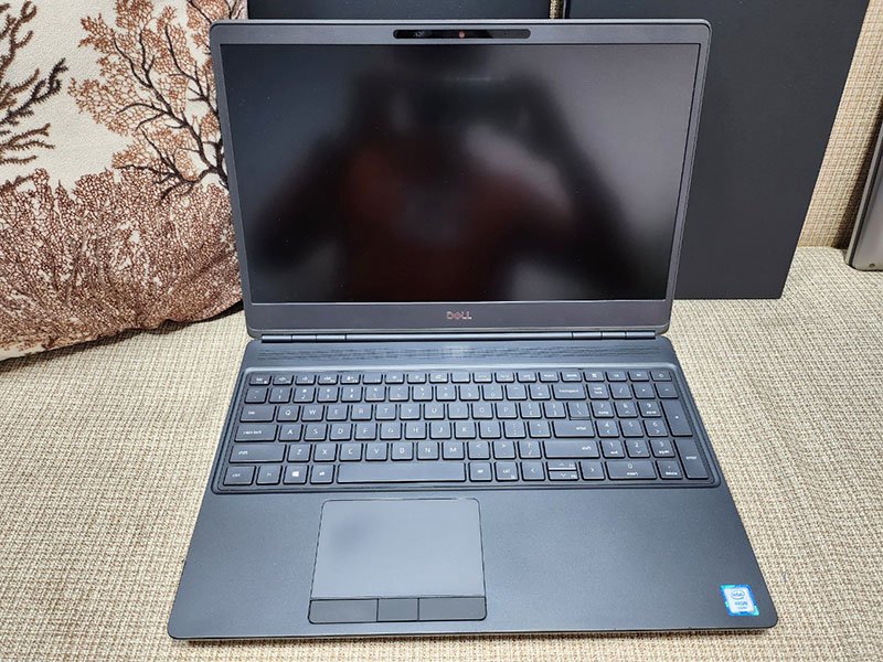 Dell 7550.jpg