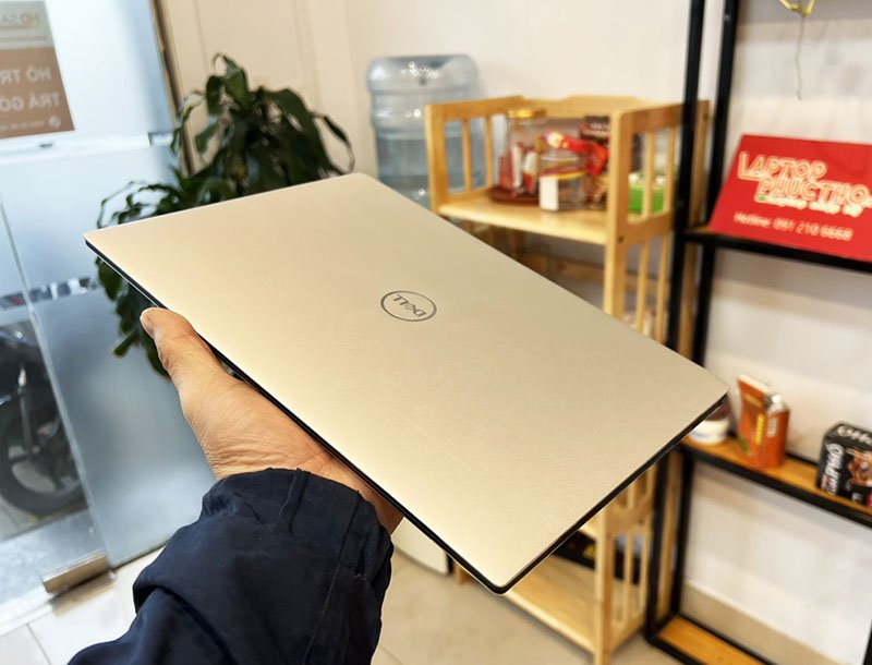 dell xps 9380 i7.jpg