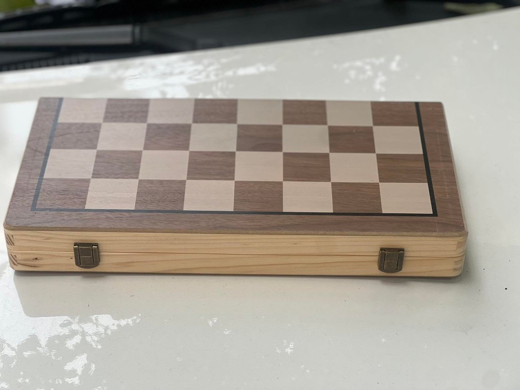 Bộ 2 trò chơi cờ vua có nam châm và Checkers bằng gỗ 40x40cm Playbea SKU P0134.jpeg