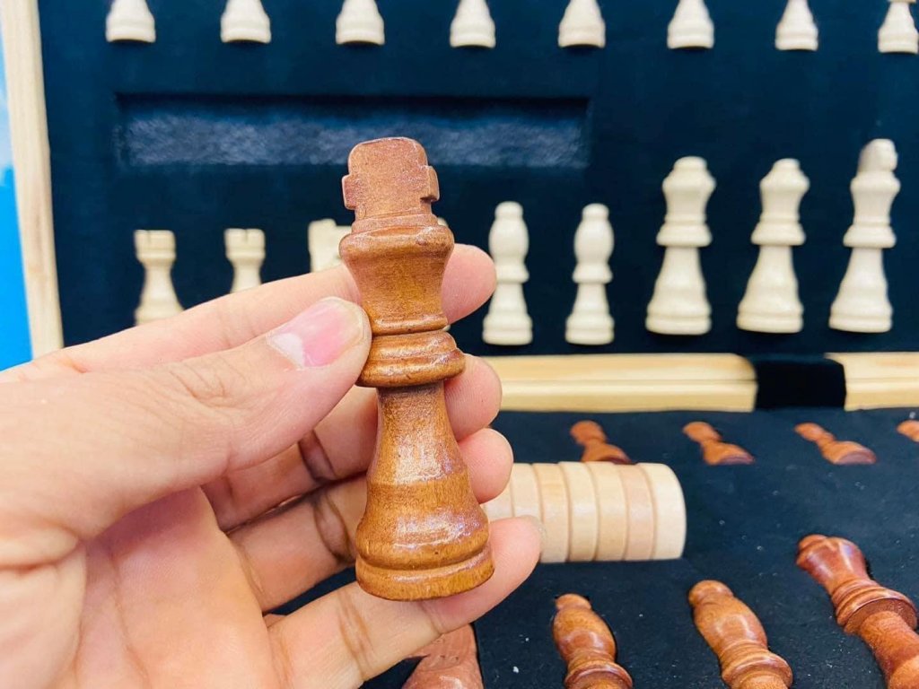 Bộ 2 trò chơi cờ vua có nam châm và Checkers bằng gỗ 40x40cm Playbea SKU P0138.jpeg