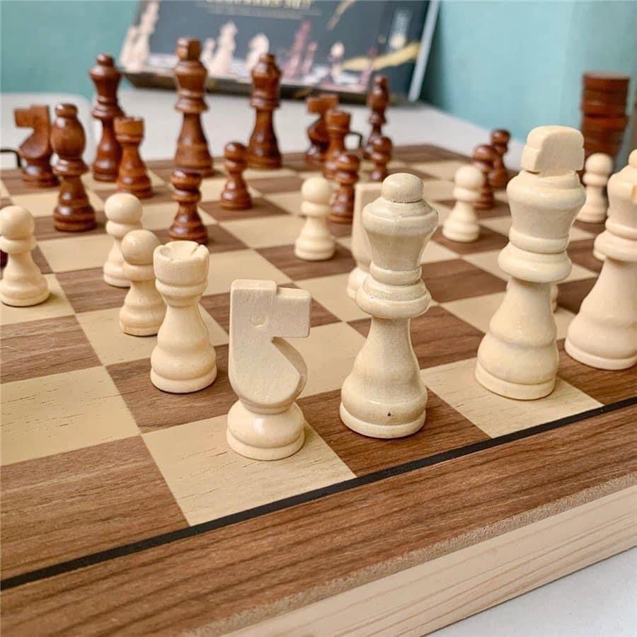Bộ 2 trò chơi cờ vua có nam châm và Checkers bằng gỗ 40x40cm Playbea SKU P01314.jpeg