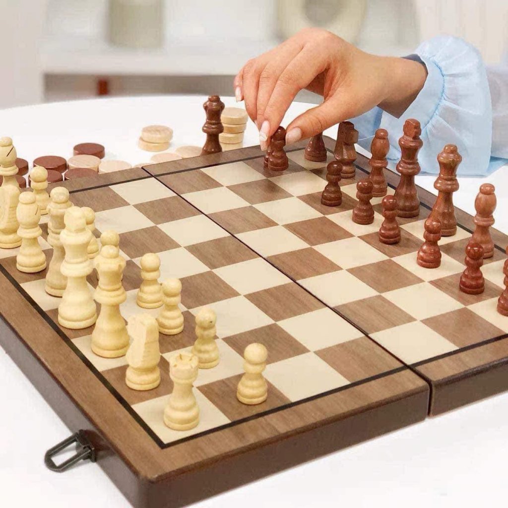 Bộ 2 trò chơi cờ vua có nam châm và Checkers bằng gỗ 40x40cm Playbea SKU P01315.jpeg