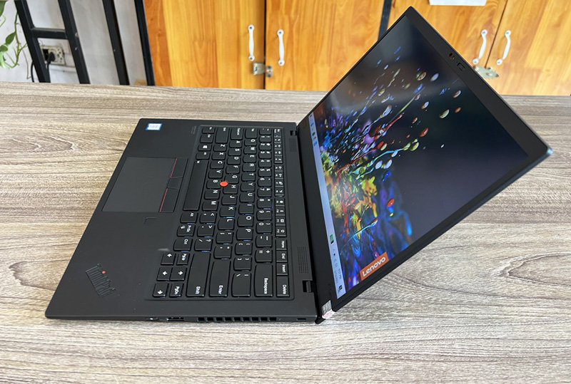 lenovo x1 gen 7.jpg