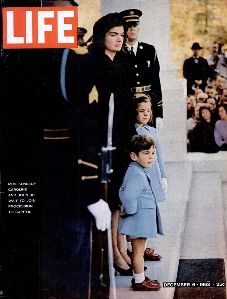 Kennedy 1963_11_25 (1) tang lễ Kennedy.jpg