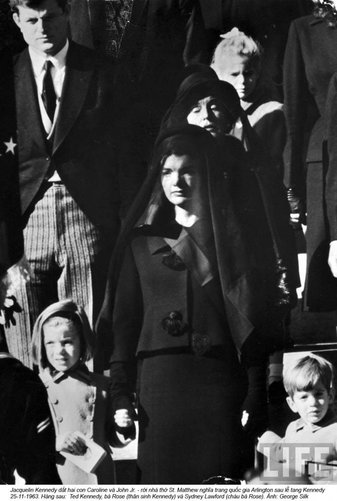Kennedy 1963_11_25 (31).jpg
