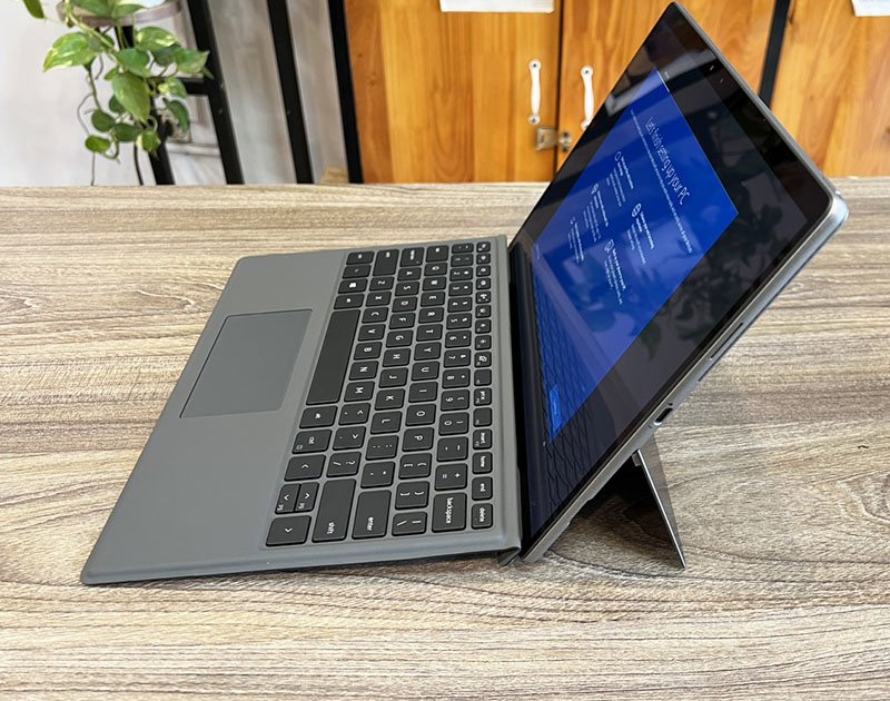 Dell latitude 7320 2 in 1.jpg