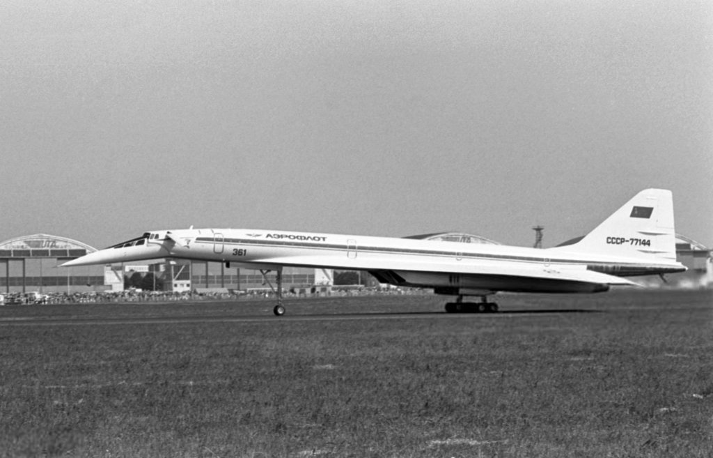 Tu-144 1975_6_9 (1).jpg