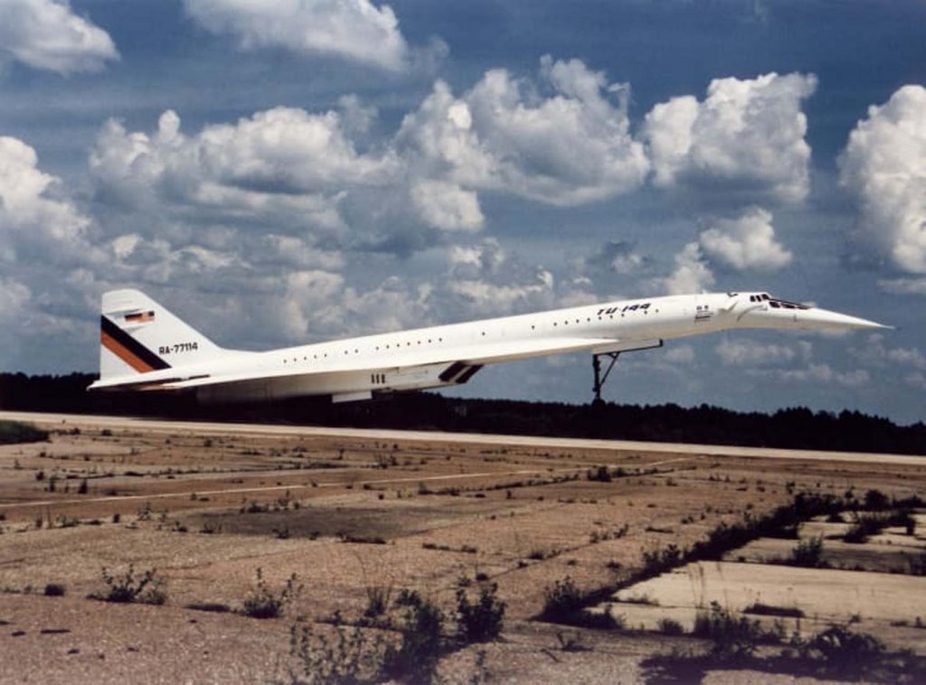 Tu-144 LL (1).jpg