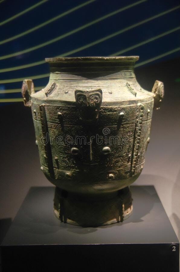 national-treasure-bronze-containers-wine-s-age-bc-to-sanxingdui-museum-located-northeast-corne...jpg