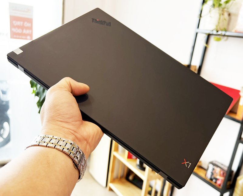 lenovo thinkpad x1 gen 7 gia re.jpg