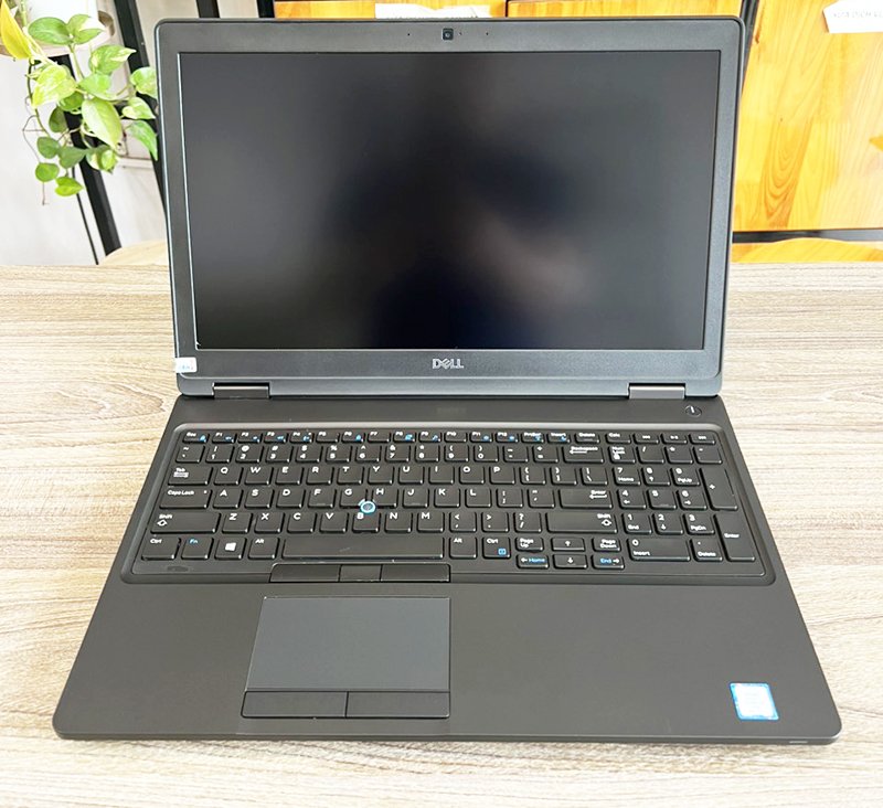 Dell Latitude 5590.jpg