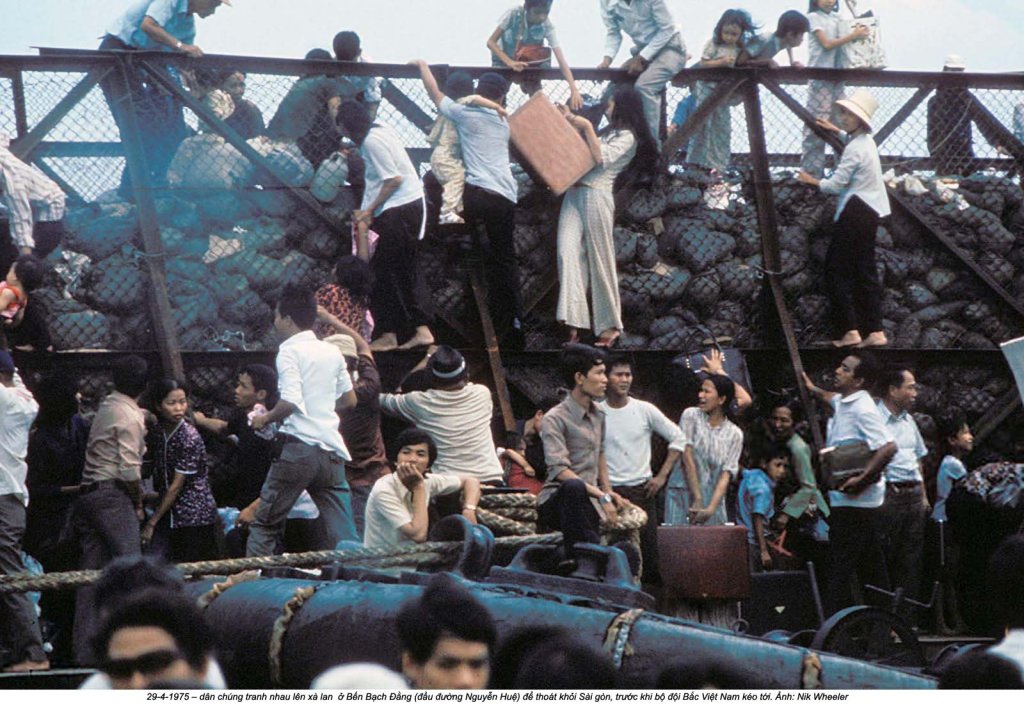 Sài Gòn 1975_4_29 (12_1) Bến Bạch Đằng.jpg