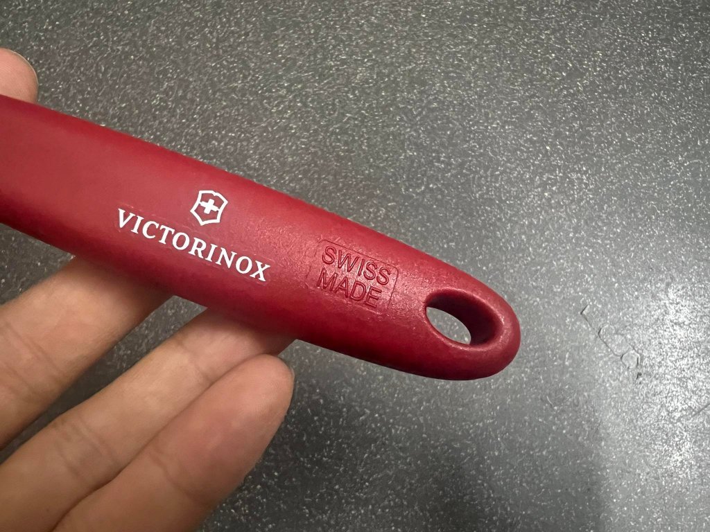 Nạo răng cưa củ quả Victorinox 7.6079.15.jpeg