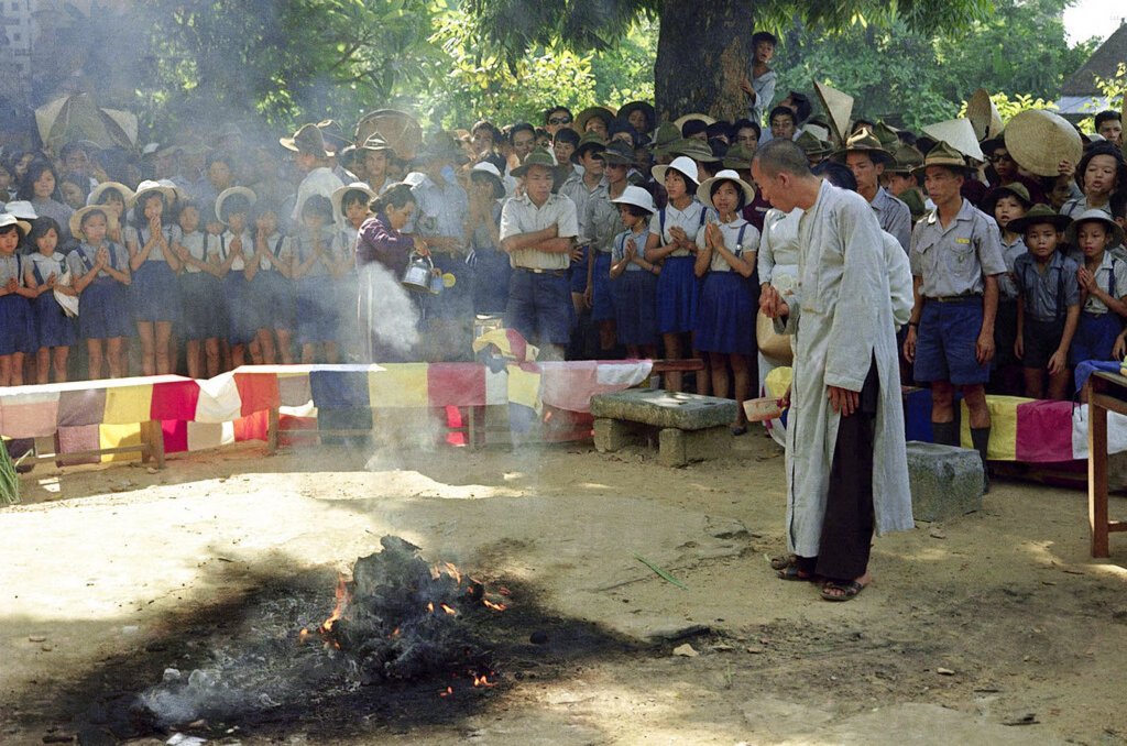 Tự thiêu 1966_5_29 (4).jpg