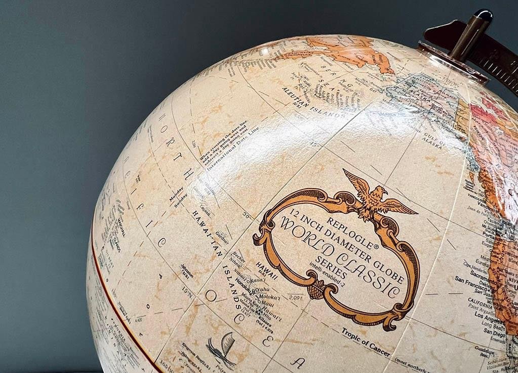 Quả địa cầu tông cổ điển đế gỗ Replogle Globes Piedmont 3153417.jpeg