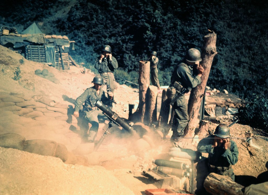 Korean War 1952_10_1 (3).jpg