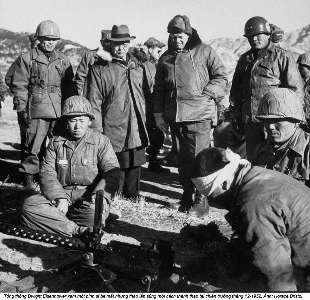 Korean war 1952_12_2 (30) Eisenhower.jpg