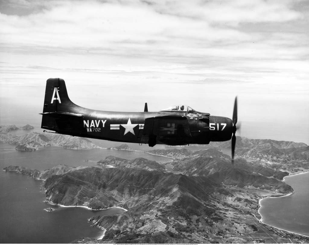 Korean war (20_44) AD-x Skyraider.jpg