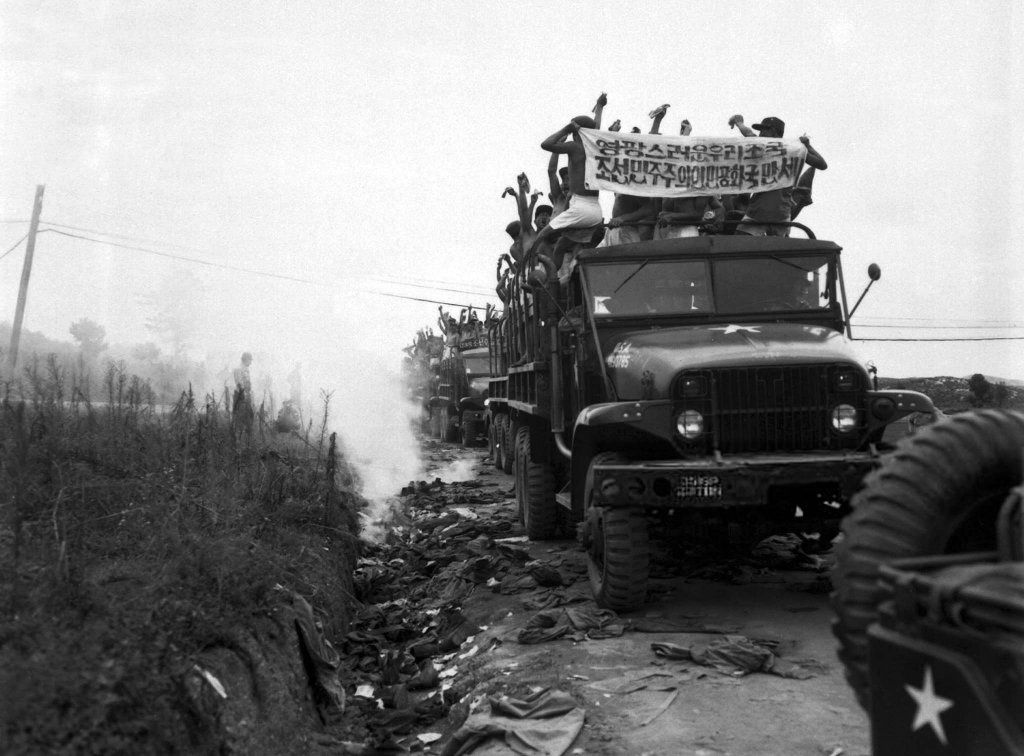 Korean War 1953_8_12 (2).jpg