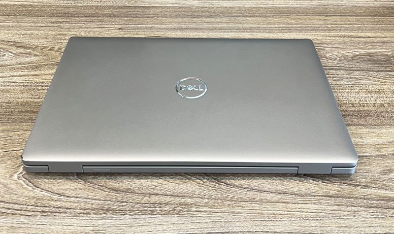 Dell 5520.jpg