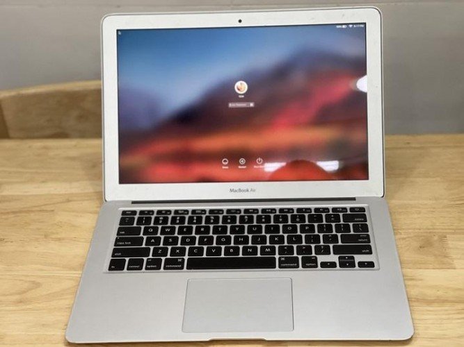 macbook-air-a1465-core-i5-ram-4gb-ssd-128gb-11-6-inch-xach-tay-gia-re-nguyen-zin_s1280.jpg