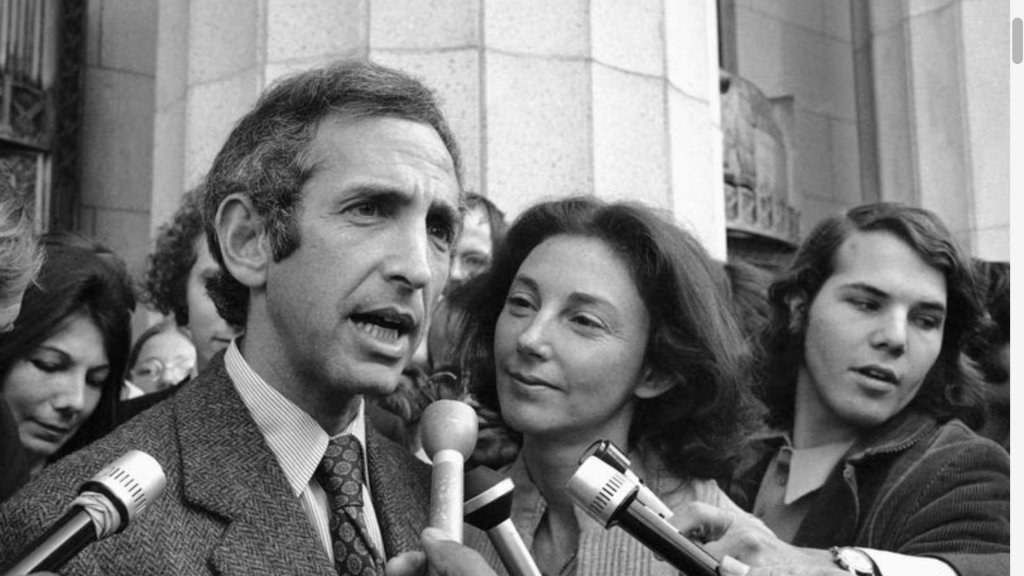 Daniel Ellsberg 1973_4_11 (3).jpg