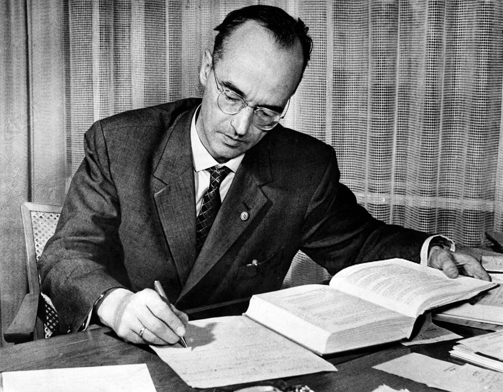 Klaus Fuchs (29).jpg