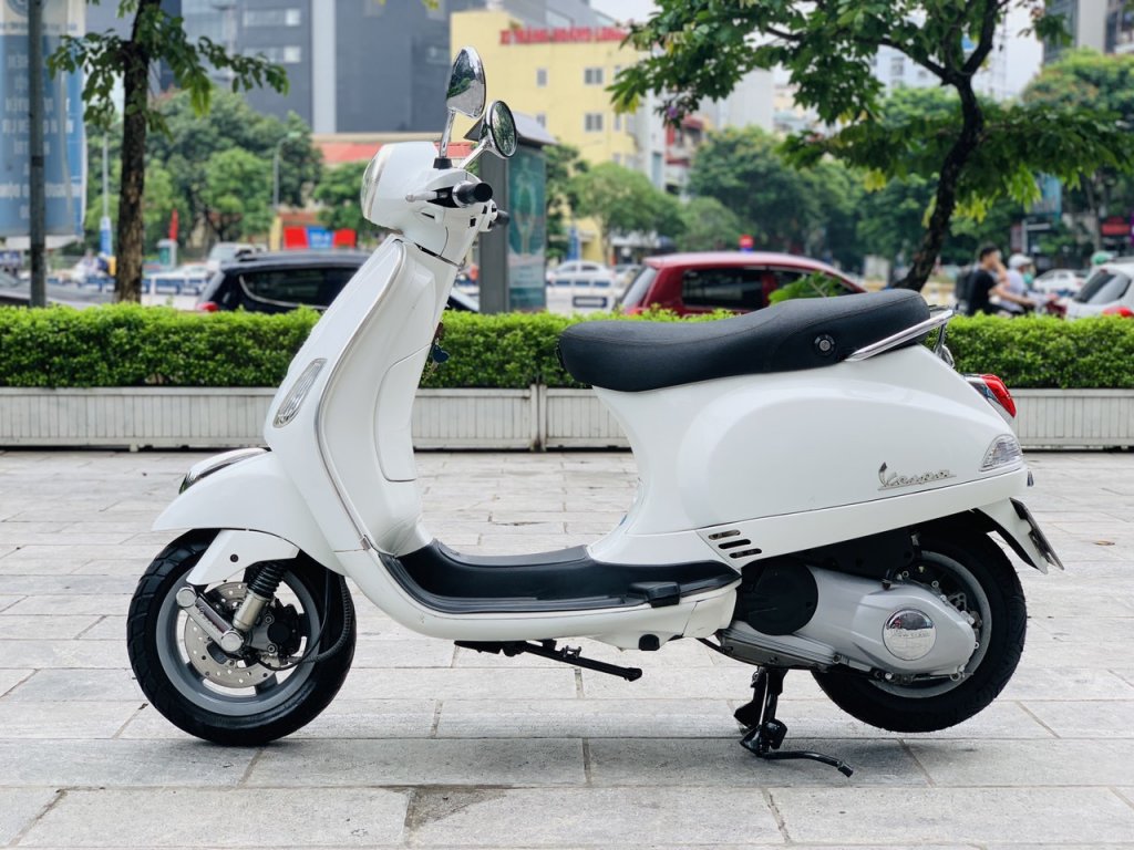 vespa LX (1).jpg