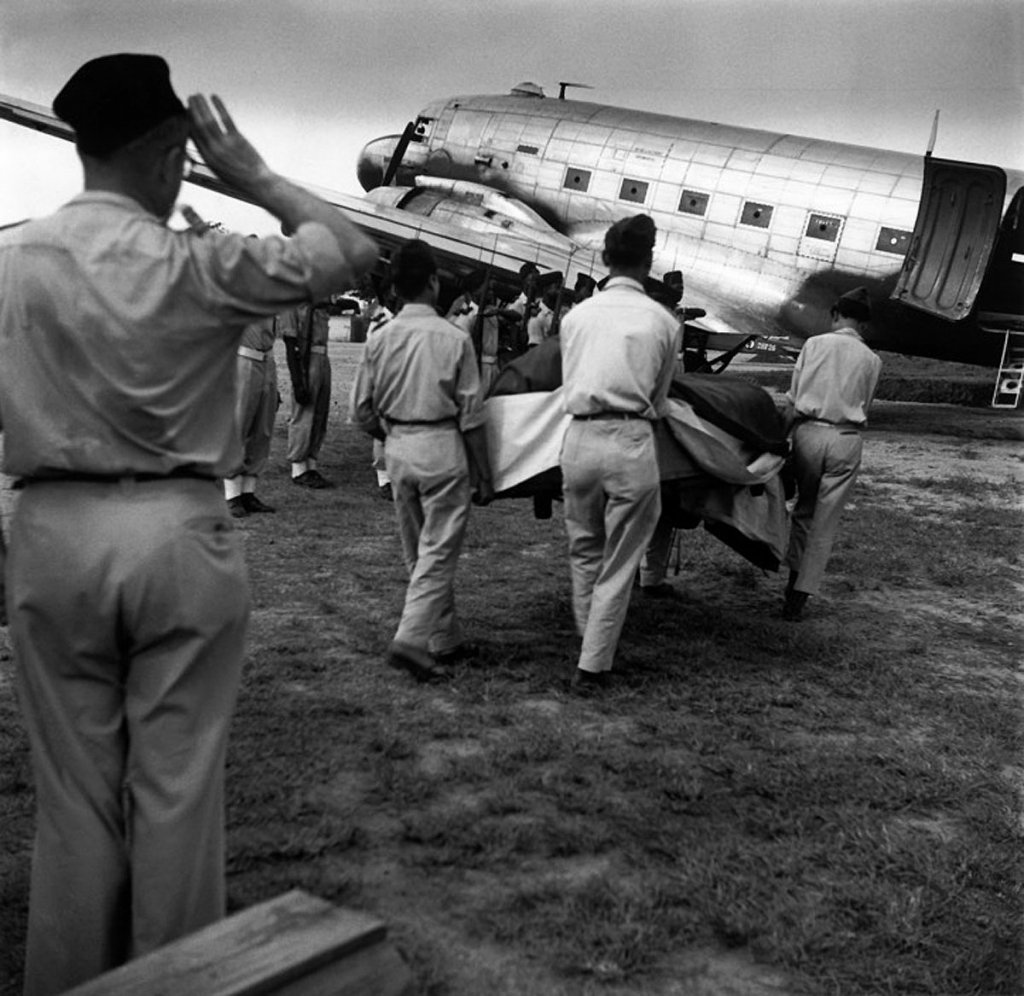 Photographer_Robert Capa (9).jpg