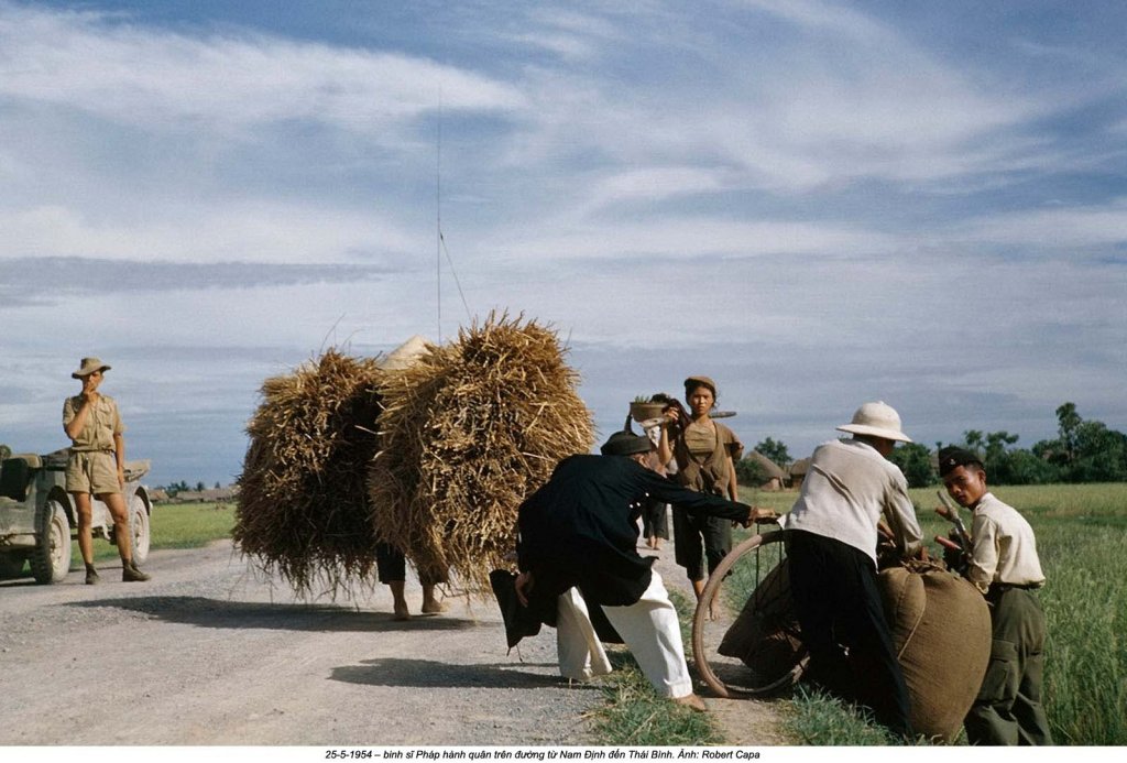 Photographer_Robert Capa (20).jpg