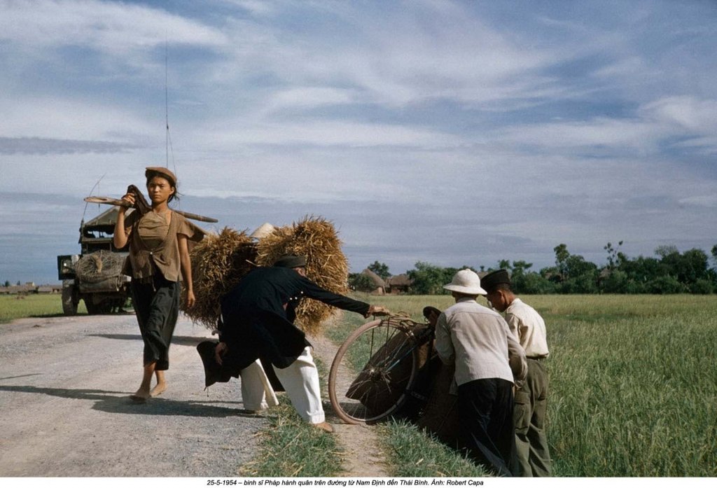 Photographer_Robert Capa (21).jpg